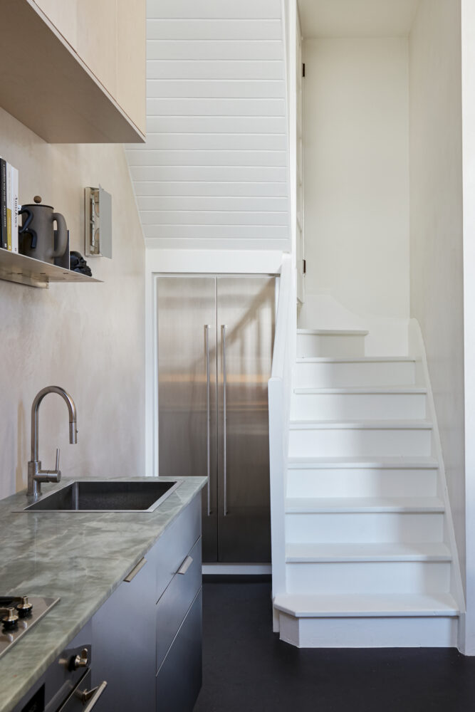 Denison St – Queens Park